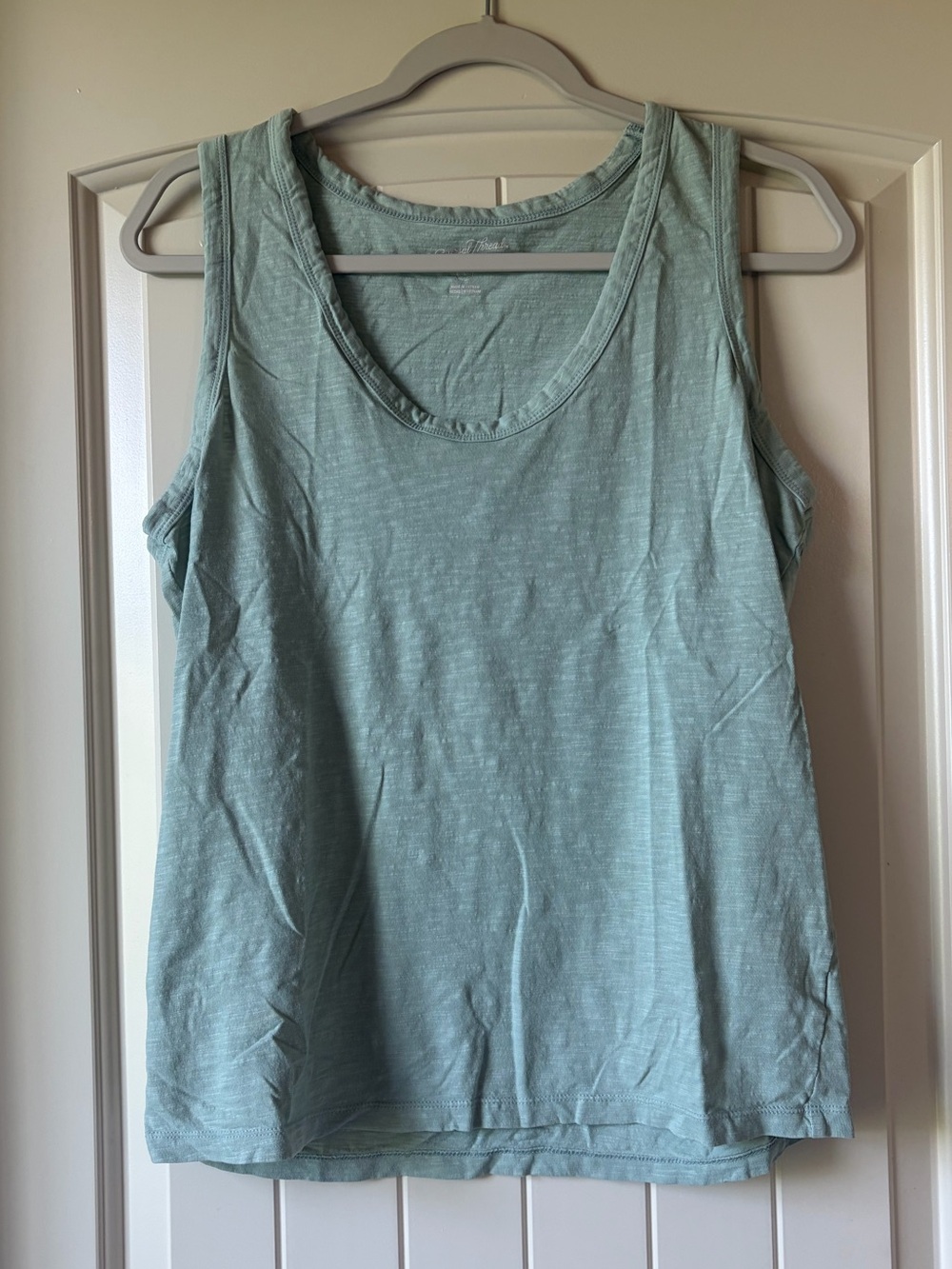 Universal Threads Scoop Neck Tank Top